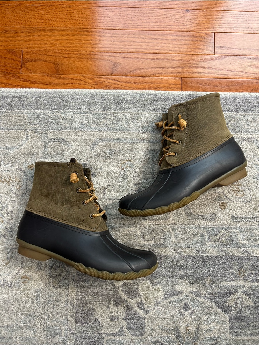 Sperry Women’s Duck Boots Size 9 Olive Brown Waterproof Lace Up